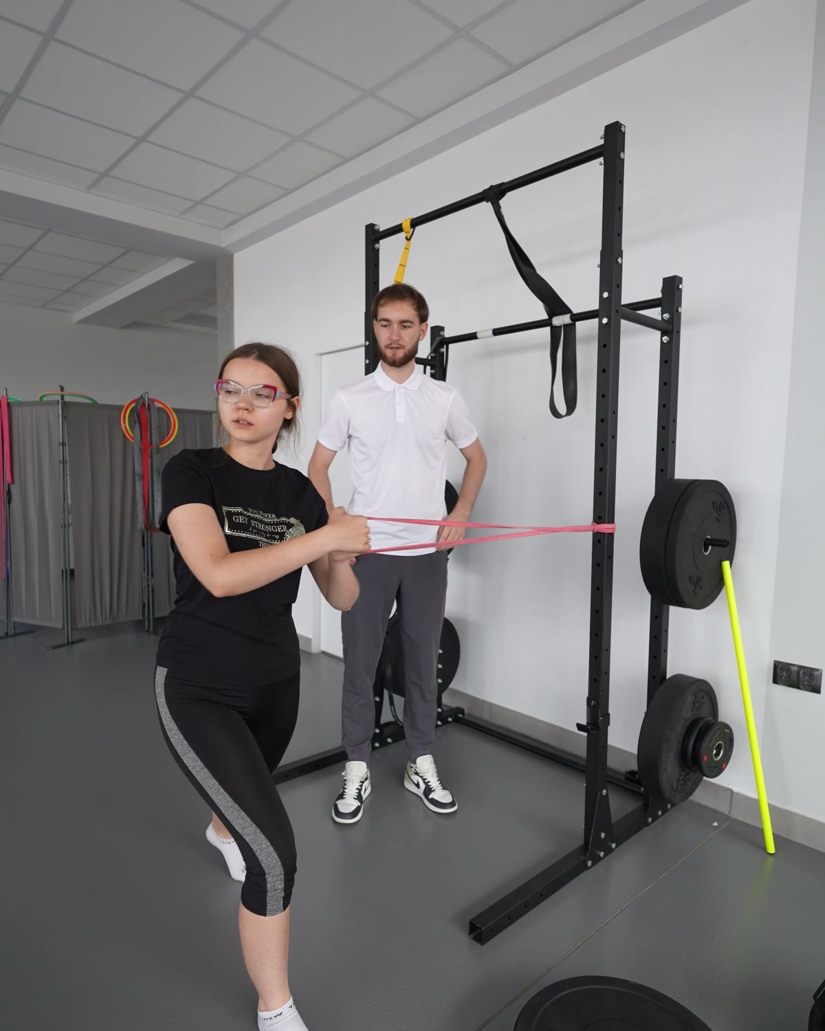Ćwiczenia z gumą w treningu medycznym